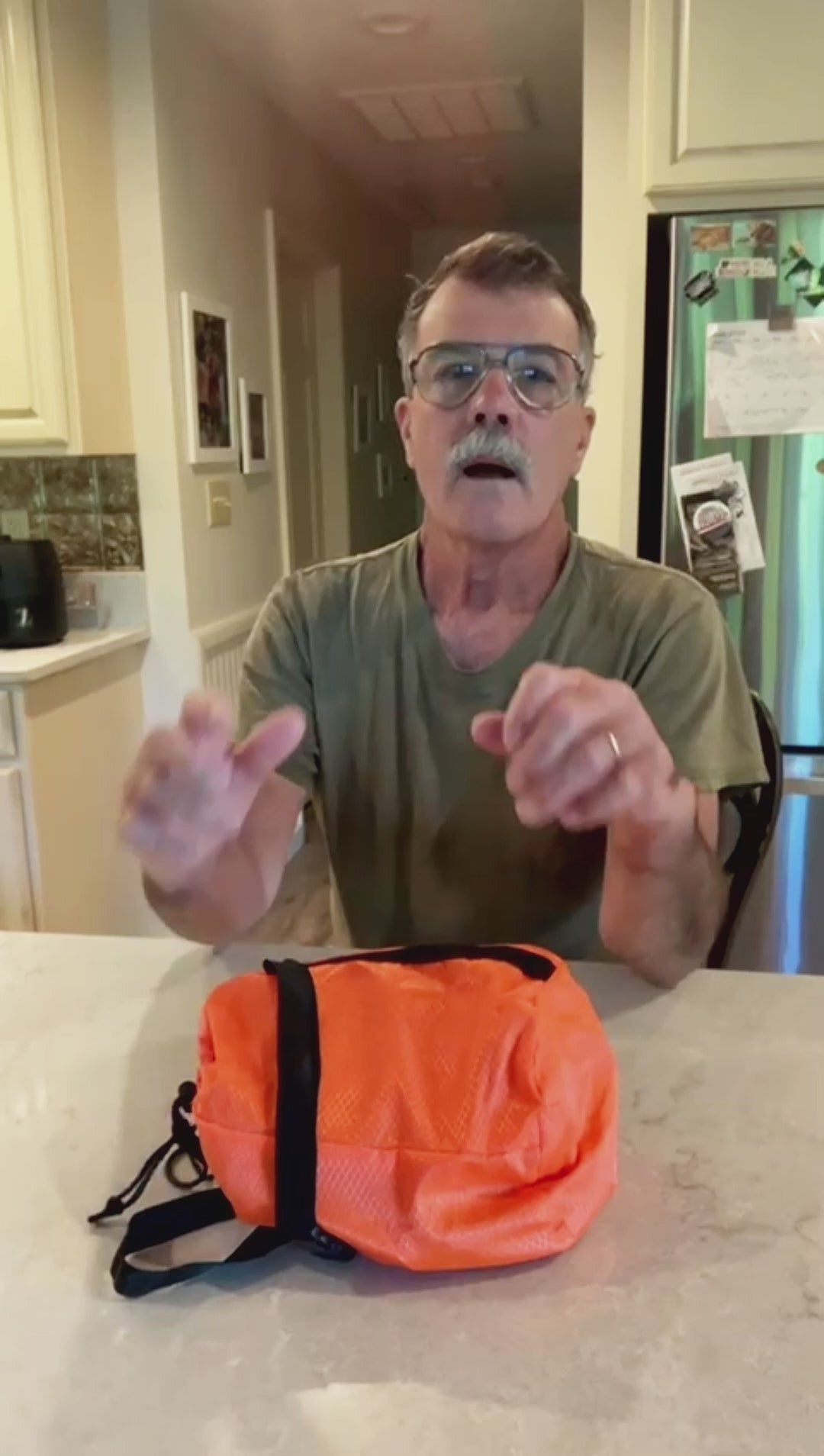 Load video: Video showing how to install and use the Howoll overhead dog tie-out cable between two trees
